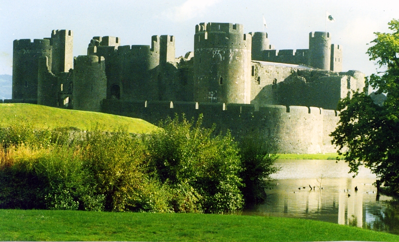 Caerphilly_Castle,_Wales