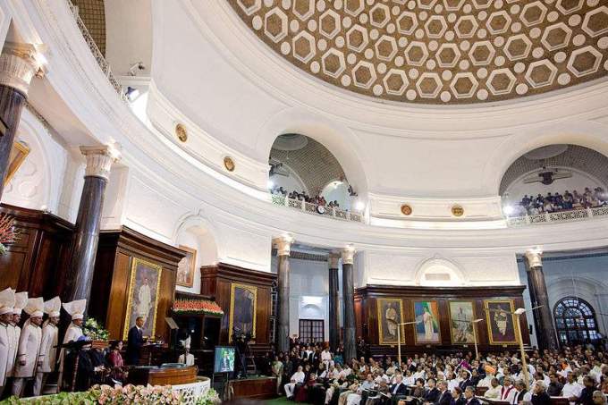 Barack_Obama_at_Parliament_of_India_in_New_Delhi_addressing_Joint_session_of_both_houses_2010
