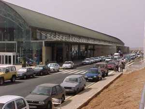 Terminal_de_pasajeros_del_aeropuerto_de_Fuerteventura