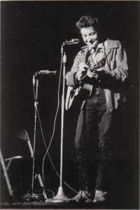 640px-Bob_Dylan_in_November_1963